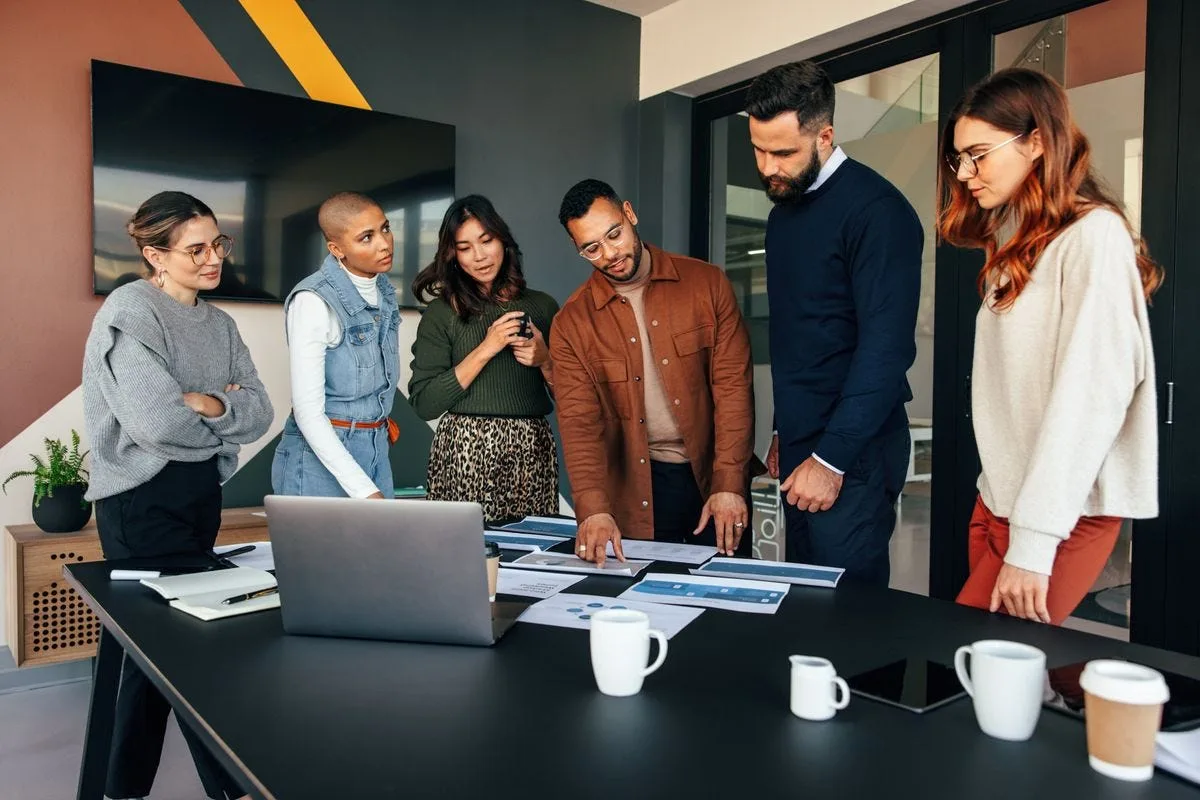 Regus flexible office space and hybrid team workspace pricing breakdown